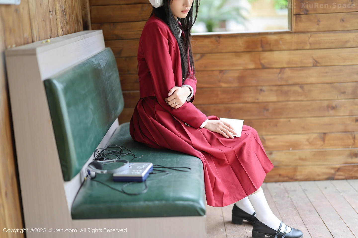 图片[4]-[XiuRen秀人网] VOL.10215 新人模特茂木希子性感红色裙子配肉色丝袜秀完美曲线诱惑写真82P-秀人网官方网站